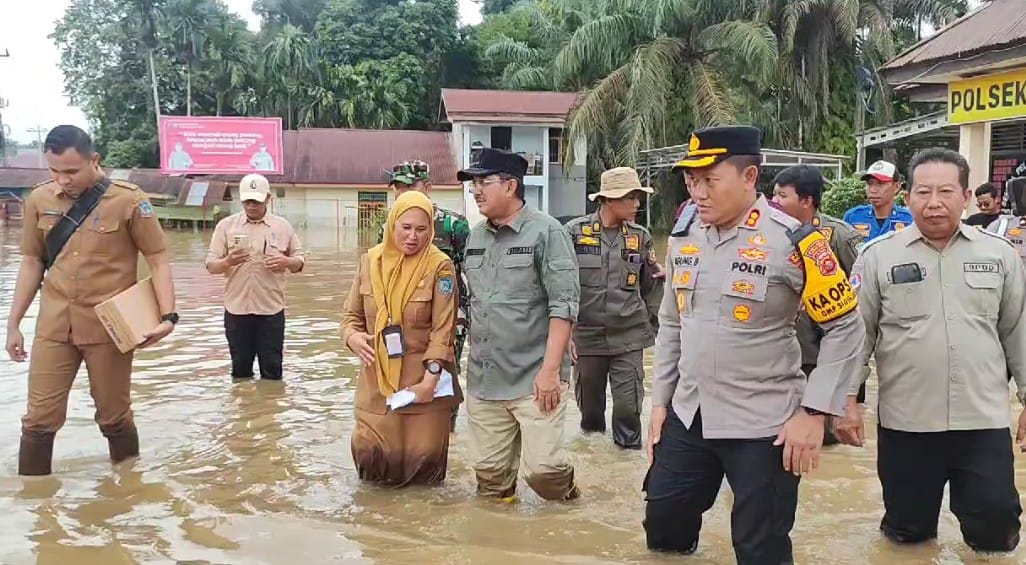 Ribuan Warga Terdampak Banjir, Bupati Tanjabbar Buka Dapur Umum, Posko Pengungsian dan Kesehatan