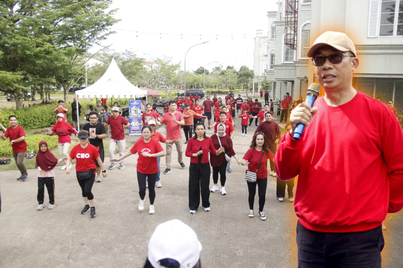 Tingkatkan Kesehatan dan Kebersamaan Karyawan, Paguyuban Sinar Mas Jambi Gelar Family Fun Walk