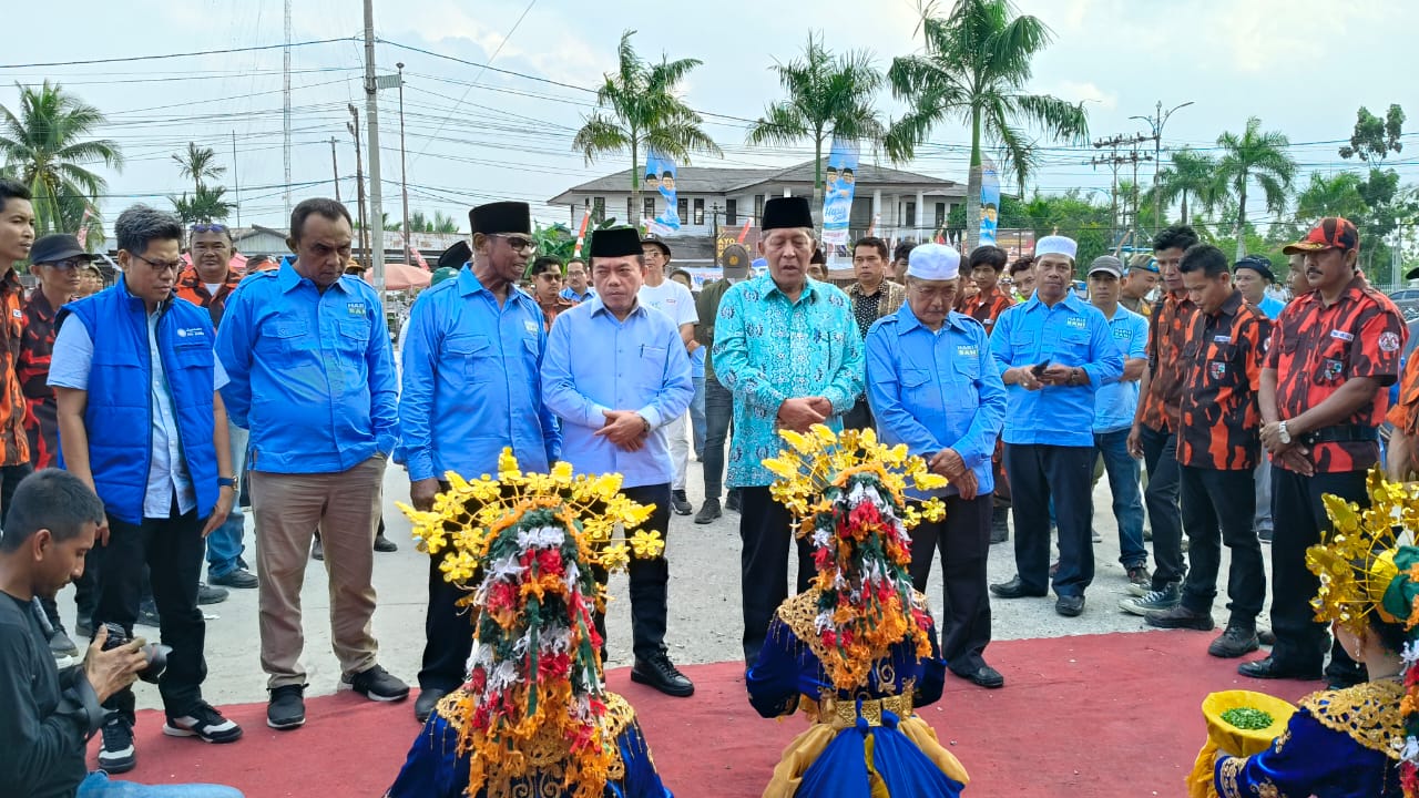 Al Haris dan Abdullah Sani Lantik Tim Pemenangan Tanjab Barat