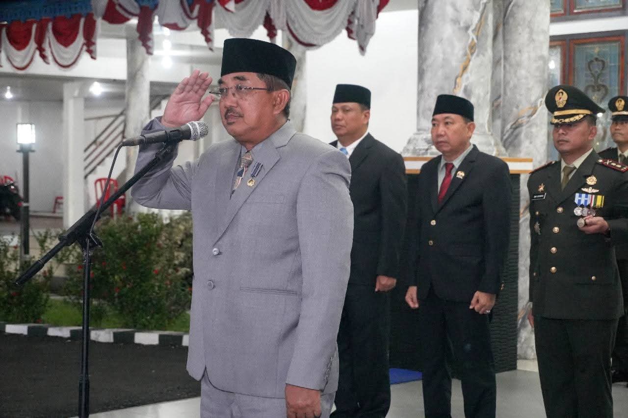 Bupati Kukuhkan Paskibraka Kab Tanjabbar Tahun 2025