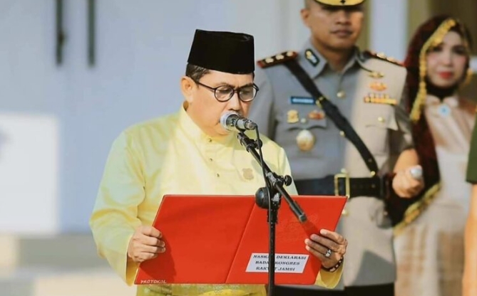 Ketua DPRD Tanjabbar  Baca Naskah Badan Kongres Rakyat Djambi (BKRD).