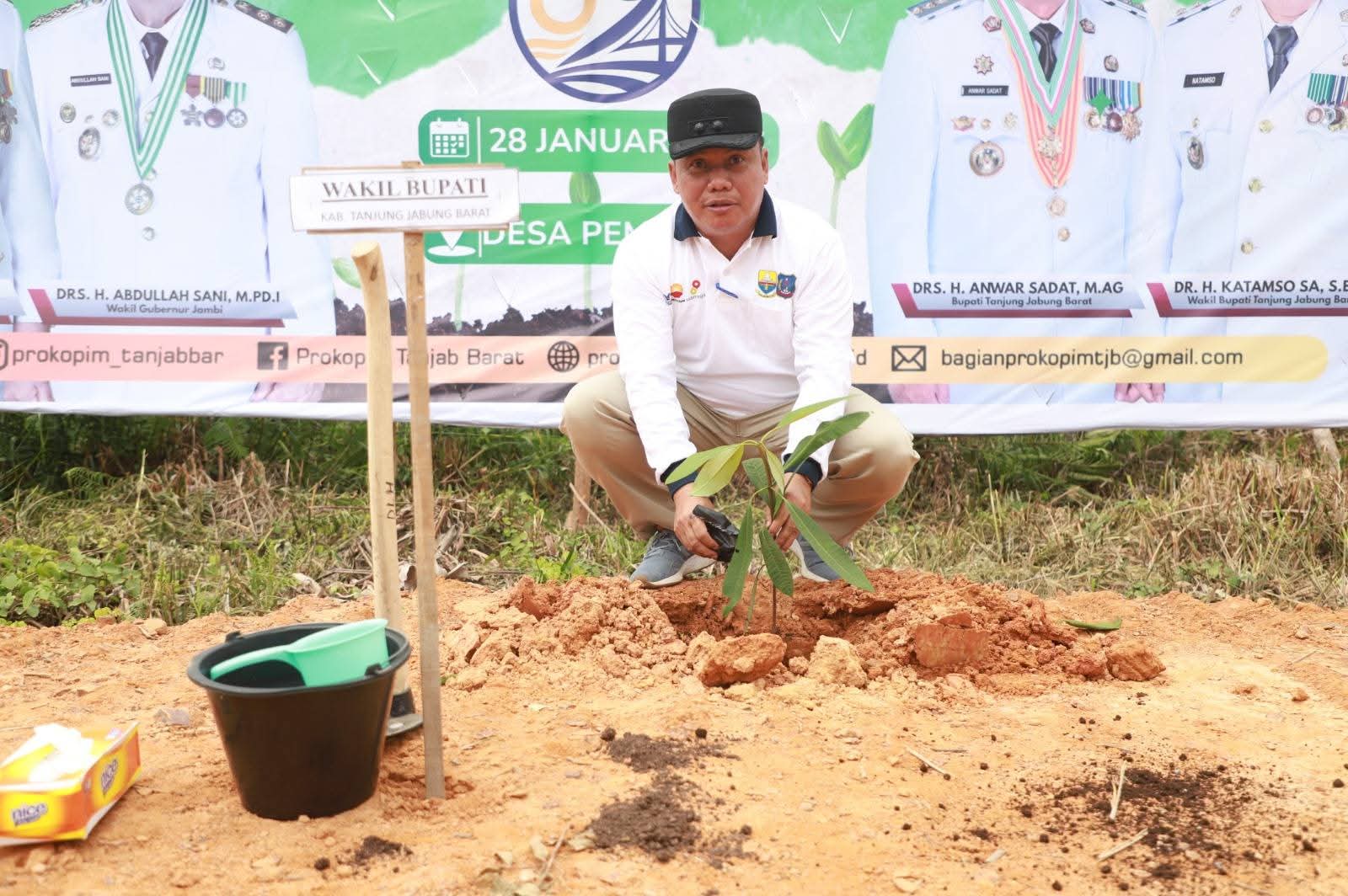 Wabup Pimpin Aksi Tanam Pohon Serentak, Wujudkan Kabupaten Lestari dan Ramah Lingkungan