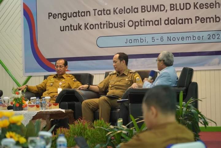 Pjs. Bupati Tanjab Barat Jadi Pembicara dalam Focus Group Discussion Penguatan Tata Kelola BUMD, BLUD Kesehatan, dan BUMDes di Provinsi Jambi