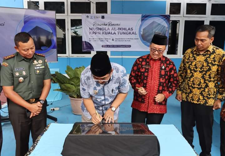 Bupati Tanjab Barat Resmikan Musholla Al-Ikhlas KPPN Kuala Tungkal
