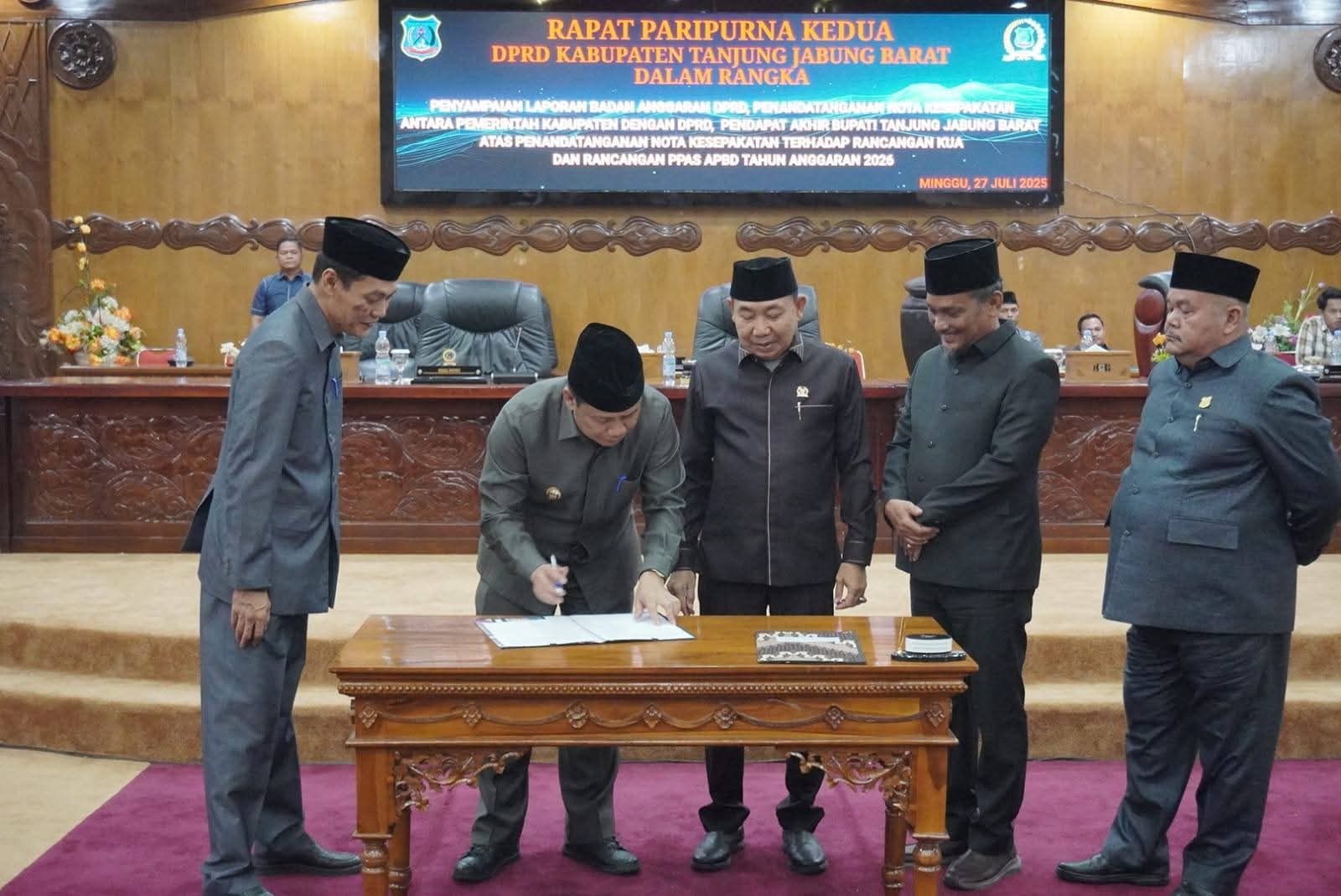 Pemkab Tanjab Barat dan DPRD Tandatangani Nota Kesepakatan KUA-PPAS APBD TA. 2026