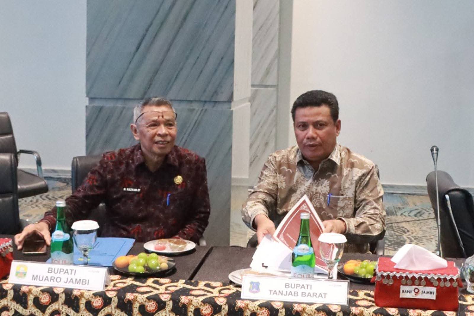 Wabup Hadiri RUPS Luar Biasa Bank 9 Jambi