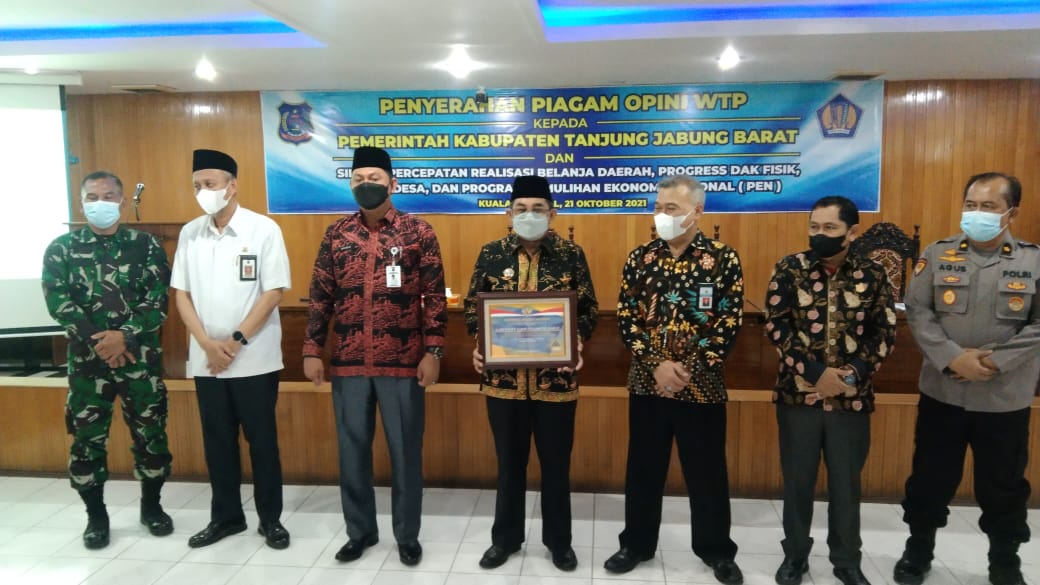 Pemkab Tanjabbar Terima Penghargaan WTP dari Kanwil Pembendaharaan Provinsi Jambi 