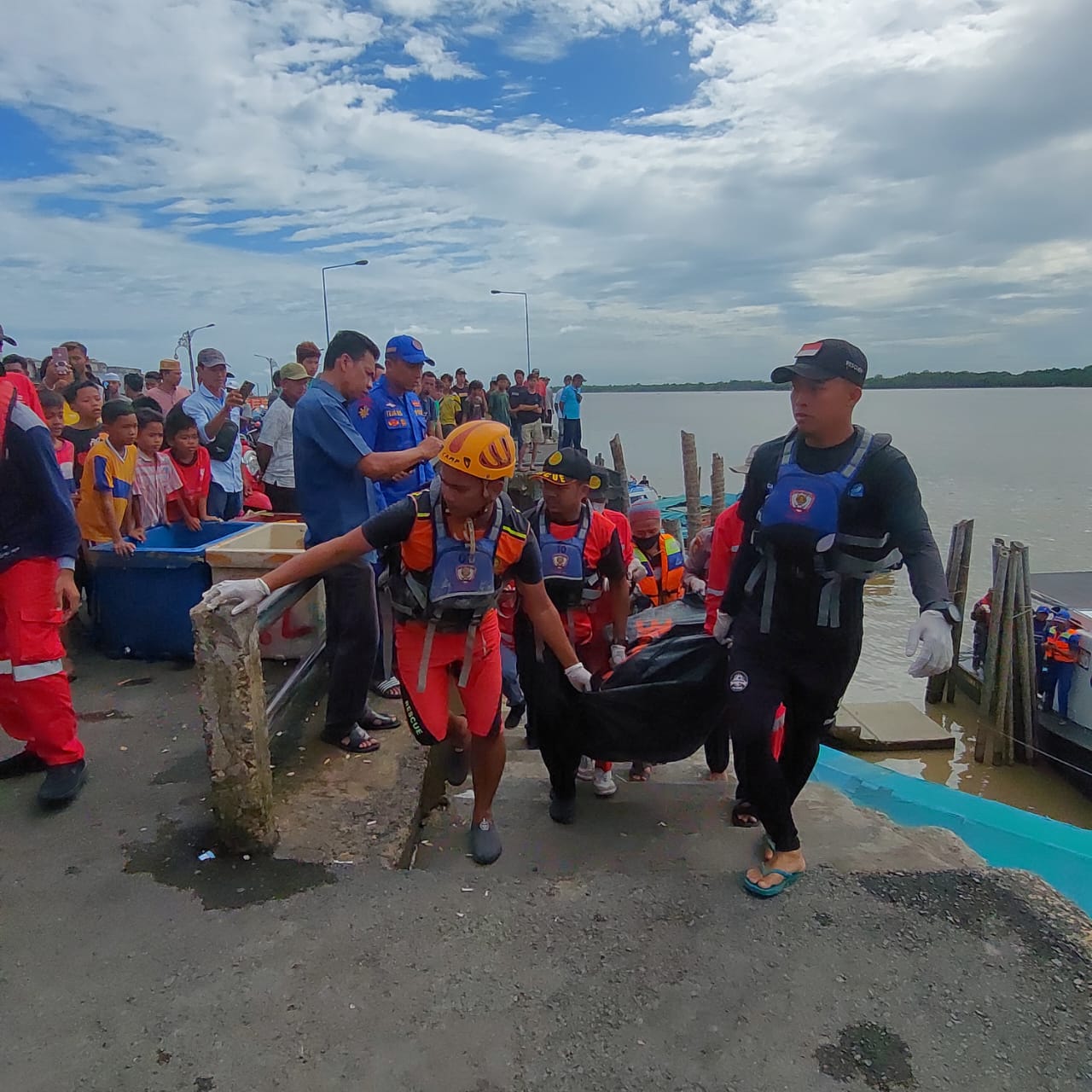 Tiga Hari Menghilang, Nelayan Ditemukan Meninggal Dunia di Perairan Sungai Kuala Enok