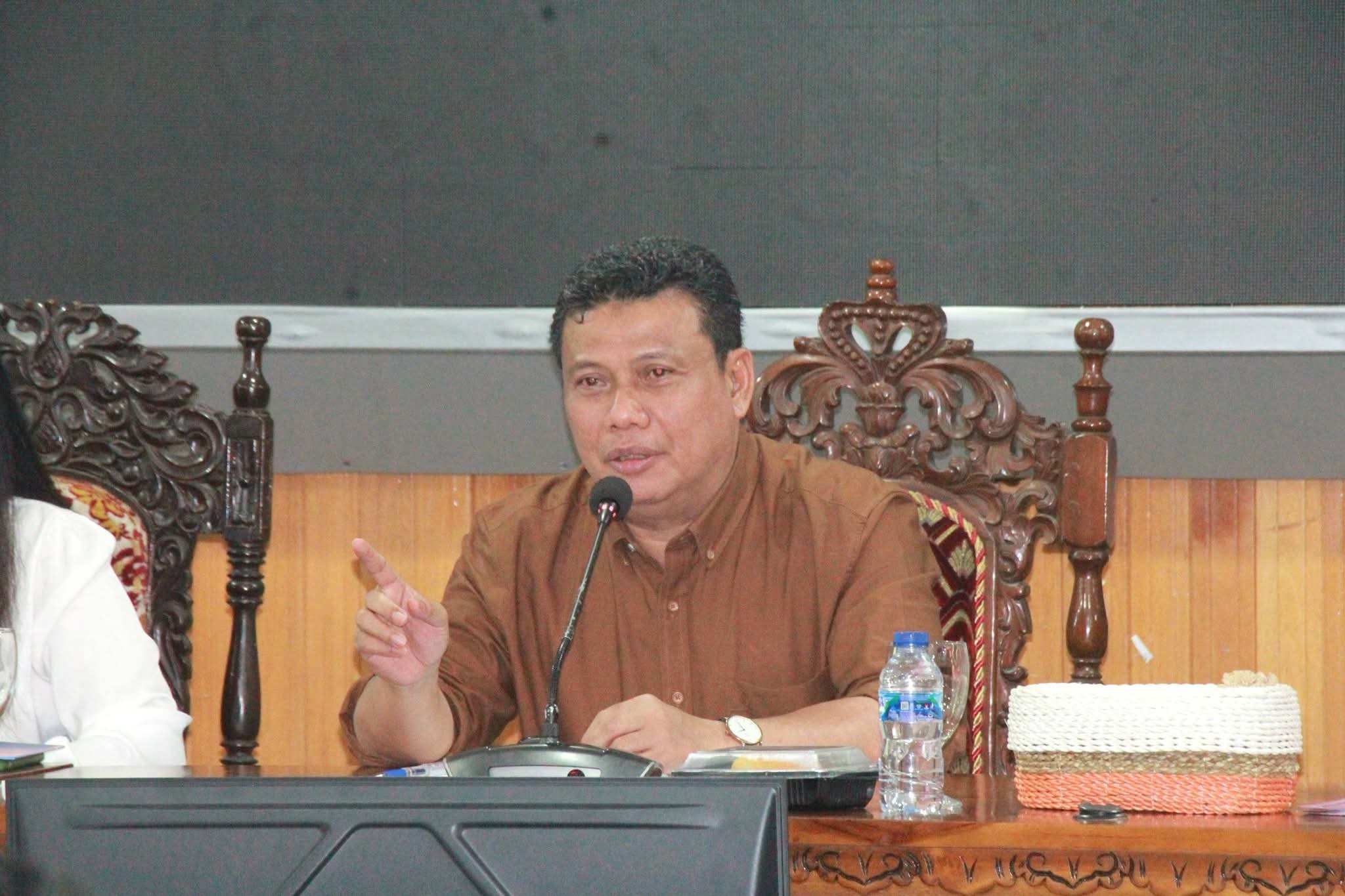 Katamso Pimpin Rapat Media Konflik Lahan di Taman Raja