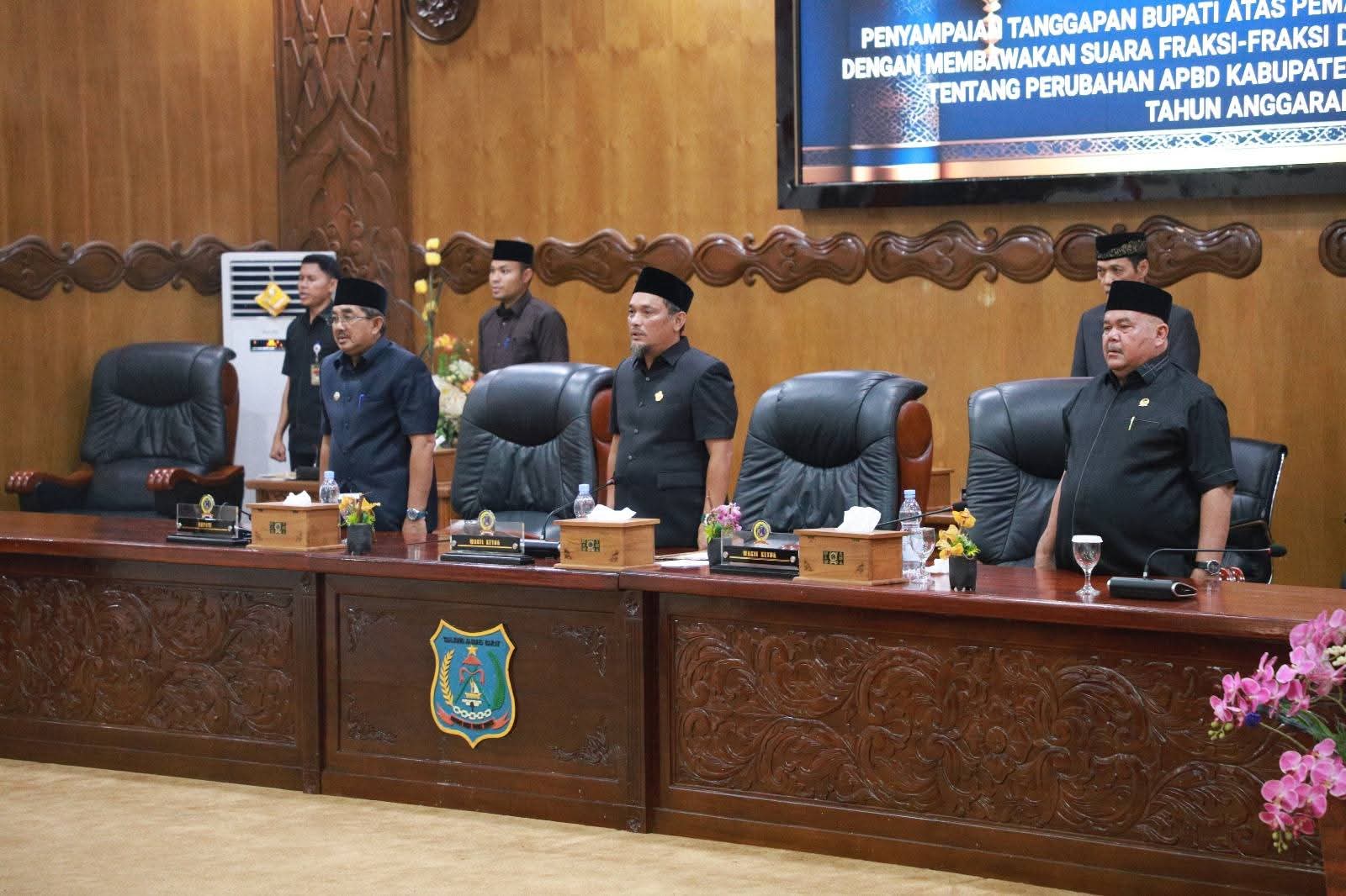 Bupati Sampaikan Tanggapan atas Pemandangan Umum Fraksi-Fraksi terhadap Ranperda Perubahan APBD 2025
