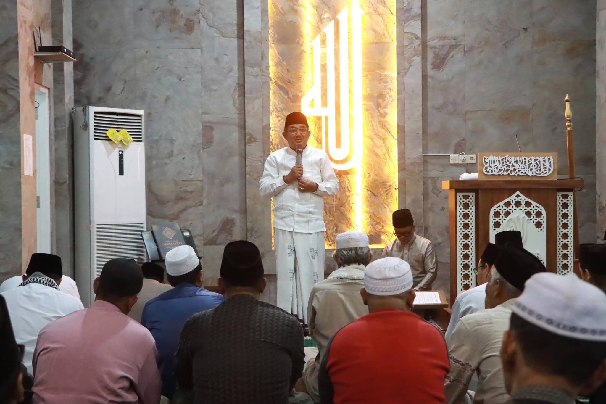 Safari Ramadan MUI Jambi di Tanjab Barat: Bupati Ajak Perkuat Ukhuwah di Masjid Al-Anwar