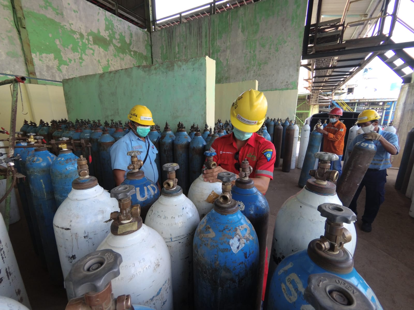 PT LPPPI Saluran 96 Tabung Oksigen Medis ke Berbagai RS di Provinsi Jambi   