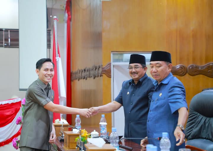 Anwar Sadat Hadiri Rapat Paripurna DPRD, Bahas Pertanggungjawaban APBD 2024 dan RPJMD 2025–2029