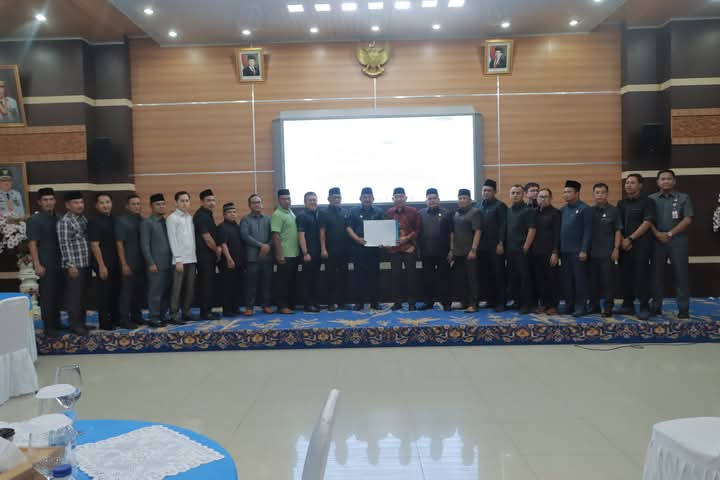 Pererat Sinergi, Bupati Tanjab Barat Gelar Coffee Morning Bersama Pimpinan dan Anggota DPRD