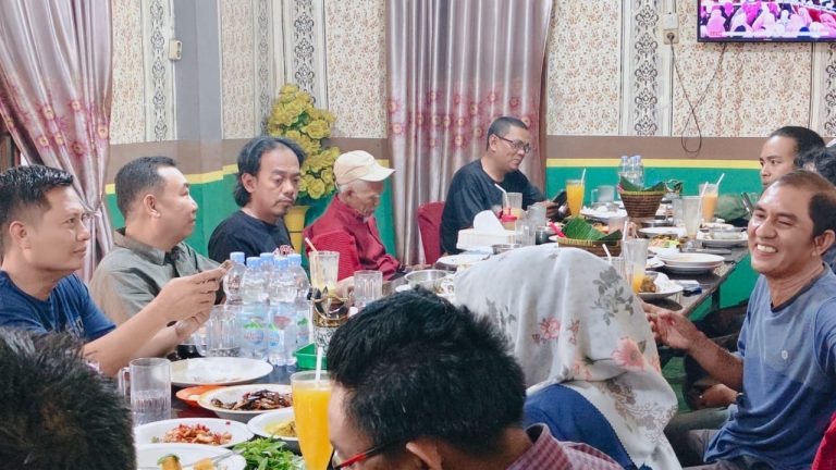 Ketua DPRD Hamdani Silaturahmi Bersama Awak Media