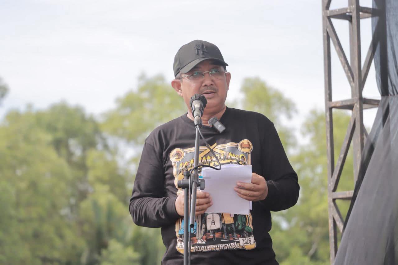 Bupati Anwar Sadat Buka Acara Kajanglako Ke XIII Kuala Tungkal 